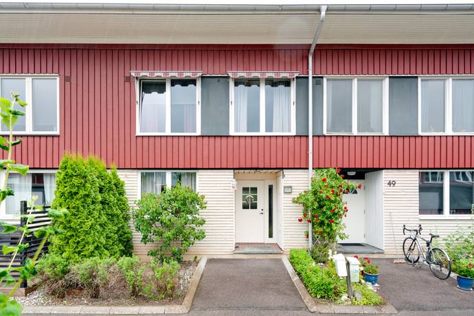 4 rum Villa på Flintmästargatan 51 Bjurhovda Västerås kommun - bild 2