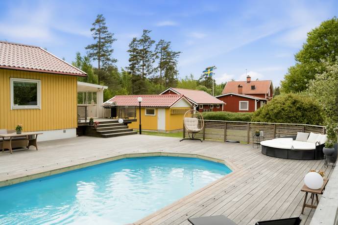 Larslund Ekenhov 1, Larslund, Nyköpings kommun