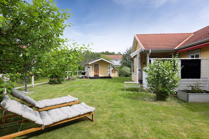 5 rum villa på Hillenvägen 14 Hagaberg, Västerås kommun - bild 2