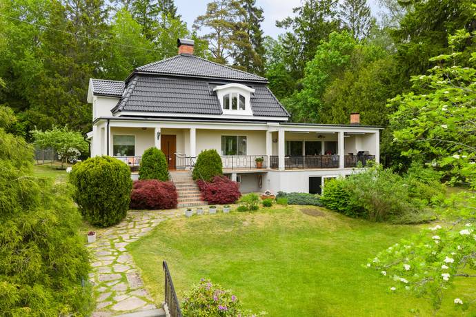 8 rum villa på Åsvägen 7 Uttran, Botkyrka kommun - bild 2