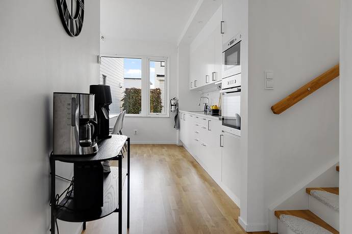 6 rum Radhus på Tant Gredelins väg 28A Tumba - Uttran Botkyrka kommun - bild 9