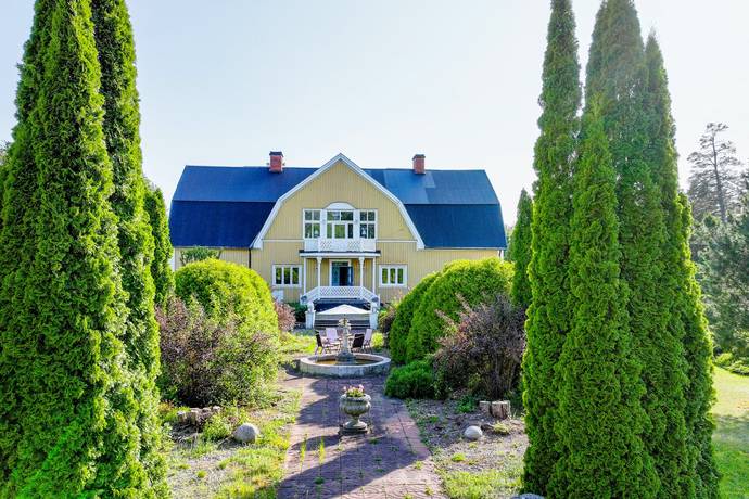 11 rum villa på Lindsbro 124 Östervåla, Heby kommun - bild 1