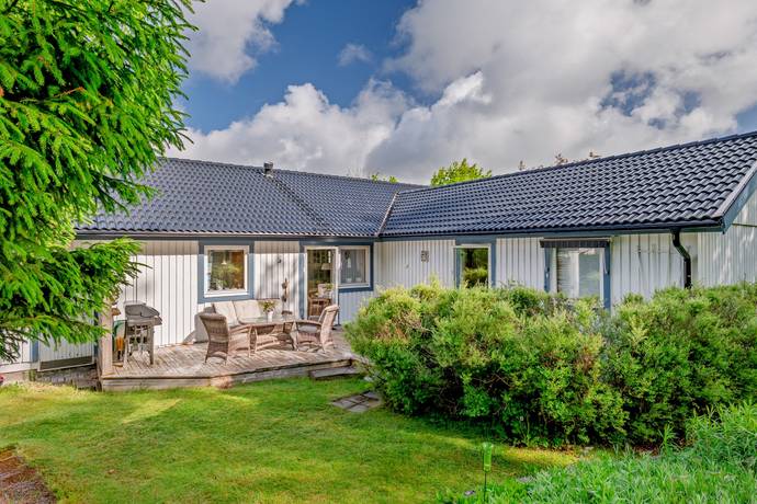 5 rum villa på Snöbollsvägen 17 Trollhättan, Trollhättans kommun - bild 1