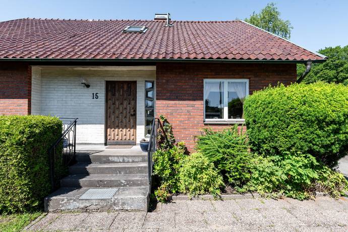 8 rum villa på Östanbergsvägen 15 Lillån, Örebro kommun - bild 2