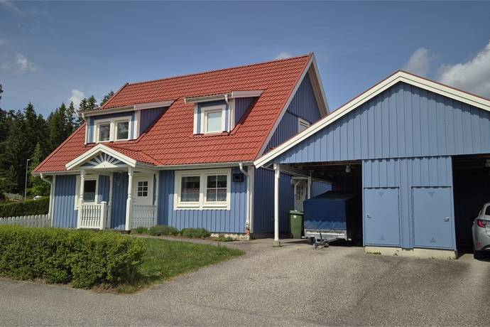 Nora-Marstrandshagen, Nora kommun