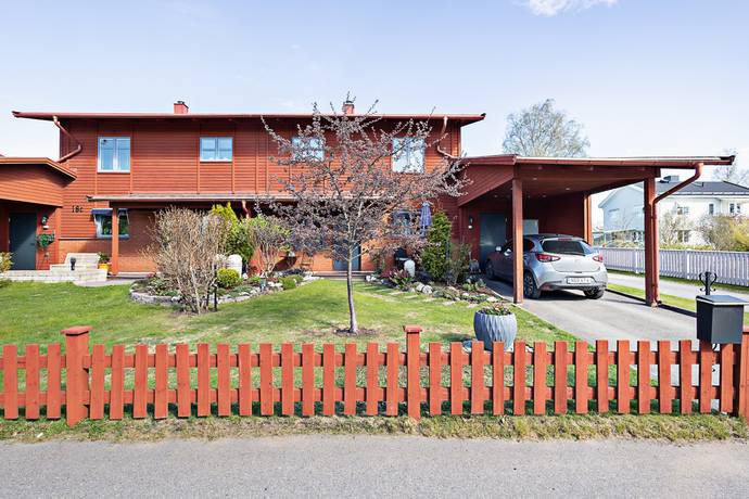 5 rum parhus på Sandåsvägen 18B Grubbe, Umeå kommun - bild 1
