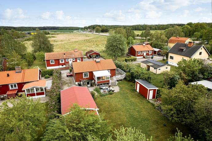 5 rum villa på Granhällsvägen 5 Malmby, Strängnäs kommun - bild 1
