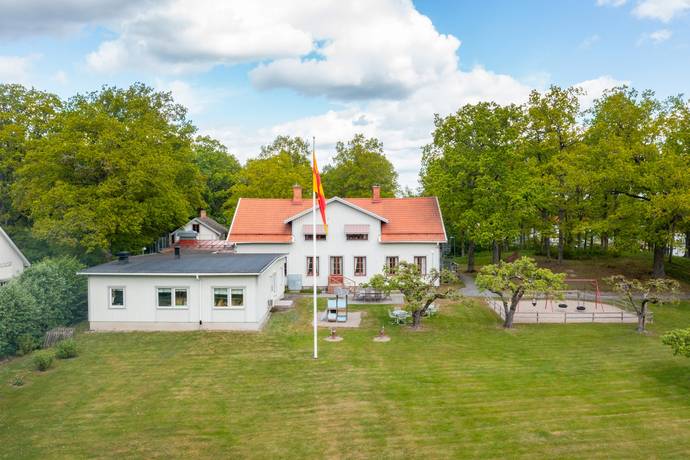 14 rum villa på Ekvägen 6 Centralt, Gnesta kommun - bild 3