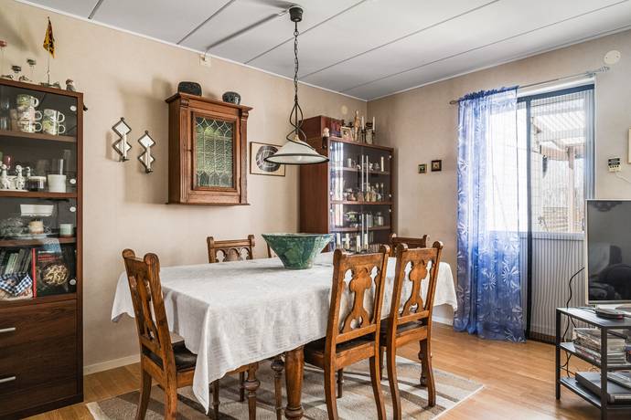5 rum Radhus på Bäckvägen 18B Dammen Strängnäs kommun - bild 9