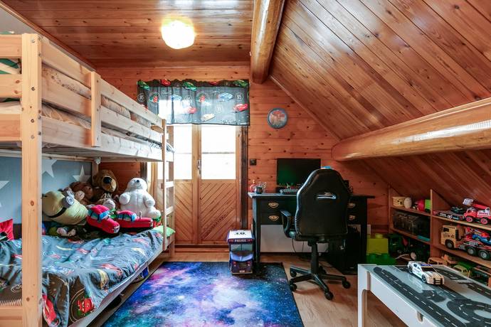 4 rum Gård utan jordbruk på Näsbybacka 175 Näsbybacka strax utanför Frövi Lindesbergs kommun - bild 31