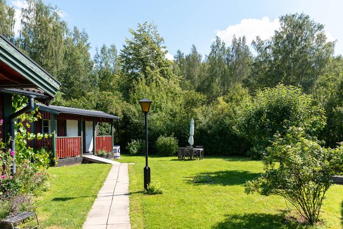 2 rum fritidshus på Åsenborgsvägen 8 Hälla Koloniområde, Västerås kommun - bild 2