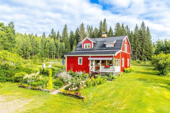 4 rum gård/skog på Sandsätra 10 Östmark, Torsby kommun - bild 1