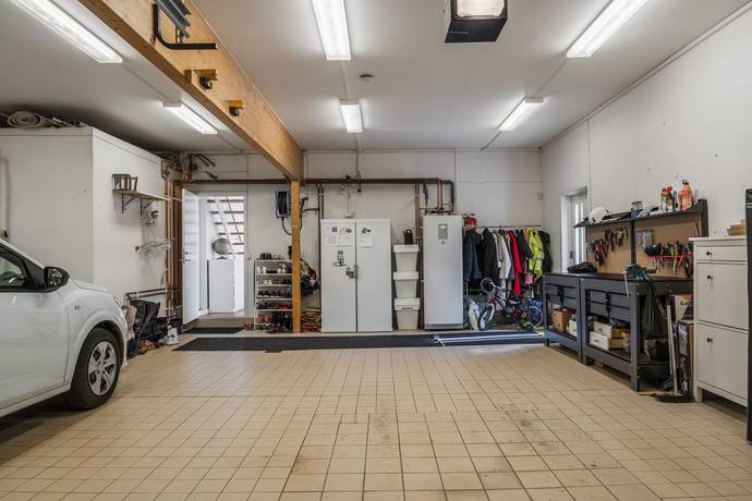 7 rum Villa på Kvinnerstatorp 316 Örebro kommun - bild 55