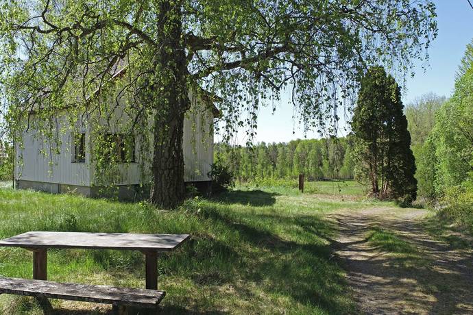 Gård med jordbruk på Ytterstad Lerums kommun - bild 7