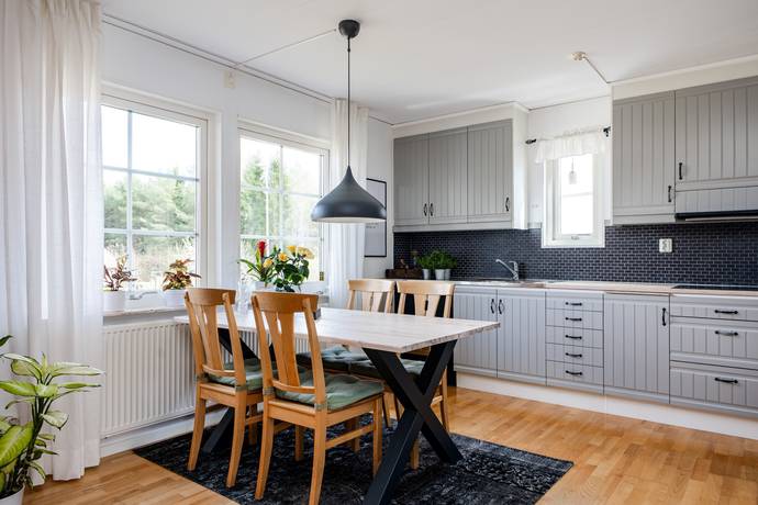 6 rum Villa på Diabasvägen 2 Bålsta Skörby Håbo kommun - bild 10