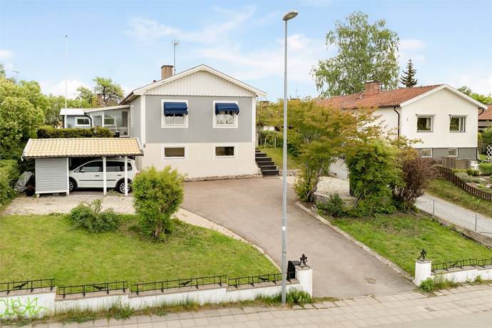 Enöglavägen 8, Enögla, Enköpings kommun