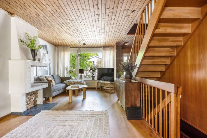6 rum Radhus på Ängsullsvägen 43 Vällingby - Kälvesta Stockholms kommun - bild 10