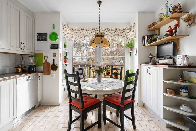 5 rum Parhus på Cedervägen 10 Fågelsången Sollentuna kommun - bild 8