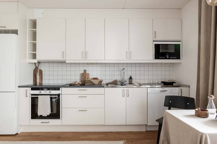 2 rum lägenhet på Kakelgatan 5 Östermalm, Västerås kommun - bild 2