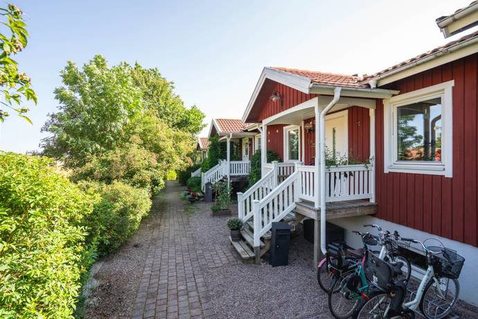 6 rum villa på Vaksala kyrkväg 9H Vaksala, Uppsala kommun - bild 2