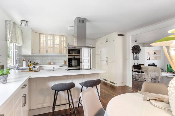 7 rum Villa på Skogsvägen 39 Mölnlycke Härryda kommun - bild 4