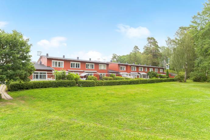 4 rum radhus på Nykarlebygatan 107 Akalla Trädgårdsstad, Stockholms kommun - bild 1