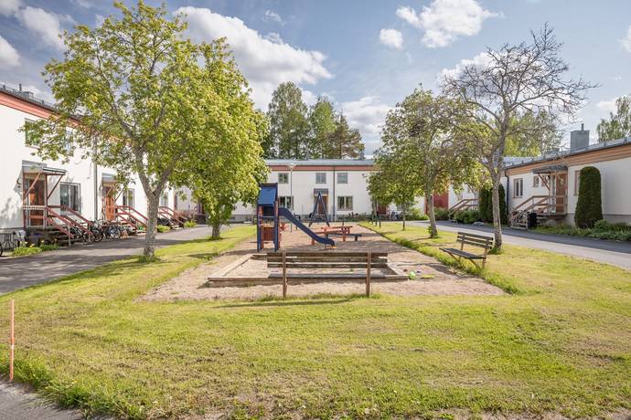 4 rum radhus på Fältspatvägen 8 C Sätra, Gävle kommun - bild 2