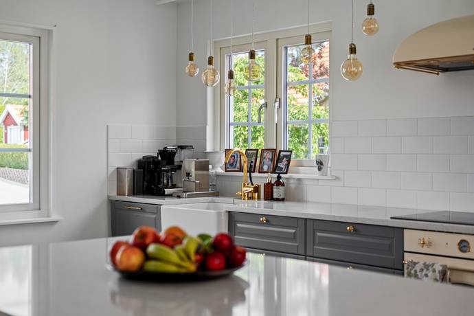 villa på Porfyrvägen 5 Skörby, Håbo kommun - bild 4