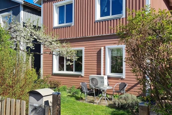 5 rum kedjehus på Silkesvägen 12 Brunna - Kungsängen, Upplands-Bro kommun - bild 1