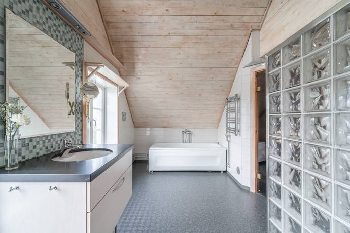 9 rum Villa på Äleklintagatan 34 Äleklinta Borgholms kommun - bild 28