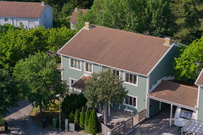 6 rum lägenhet på Hedenhösvägen 92 Solgård, Huddinge kommun - bild 1