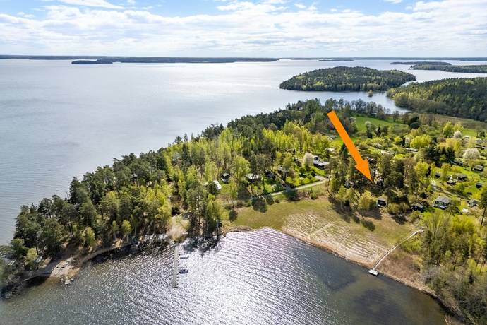 villa på Brandholmssundsvägen 7 Enköping, Enköpings kommun - bild 1