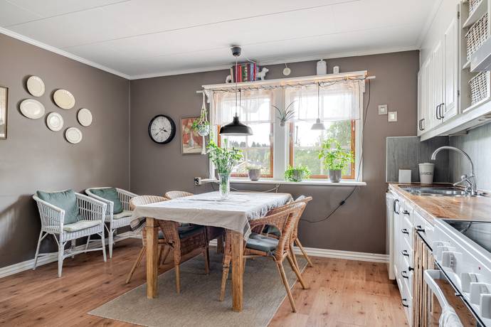 4 rum Villa på Sandviksvägen 28C Björkvik Katrineholms kommun - bild 10
