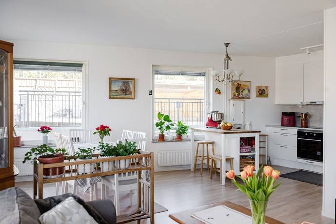 4 rum Lägenhet på Herrgårdsgatan 113 Bålsta Centralt Håbo kommun - bild 6