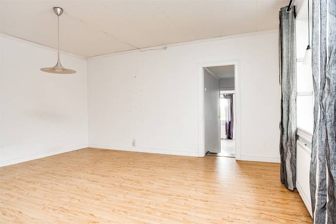 5 rum Villa på Åsgatan 27 Kungsörs kommun - bild 11