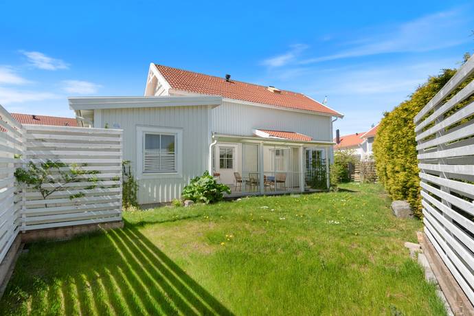 6 rum Villa på Stenolles backe 22 Ingarö Fågelvikshöjden Värmdö kommun - bild 1