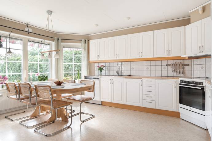 5 rum villa på Kristinelundsvägen 5A Södertälje, Södertälje kommun - bild 2