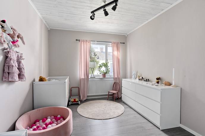 5 rum Villa på Arvid Rödings väg 32 Laxå Laxå kommun - bild 13