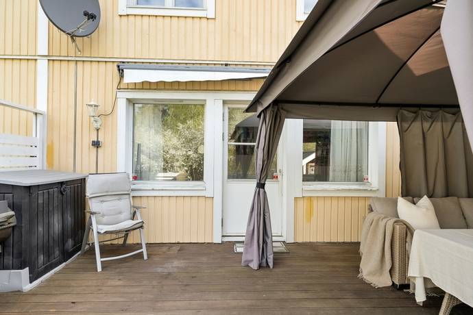 4 rum Radhus på Hovslagarvägen 6 Bålsta - Gillmarksbyn Håbo kommun - bild 27