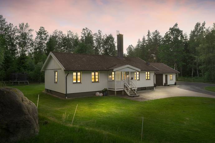 5 rum villa på Rössvik Djupadal  Urshult - Rössmåla, Tingsryds kommun - bild 2