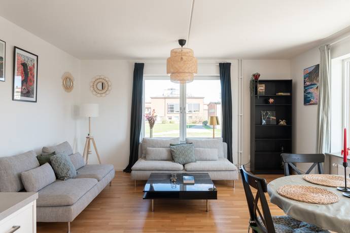2 rum lägenhet på Tujagatan 10 Skiljebo, Västerås kommun - bild 2