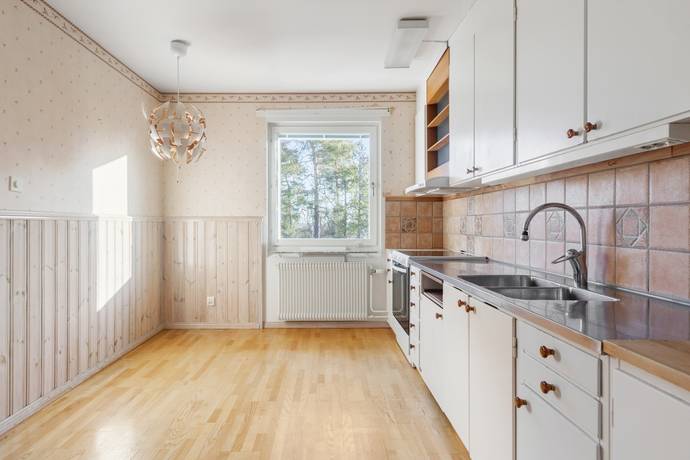 3 rum lägenhet på Flintlåsvägen 15 Edsberg, Sollentuna kommun - bild 2