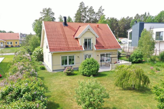 6 rum villa på Dagsverkarvägen 9 Bro/Österhagen, Upplands-Bro kommun - bild 1