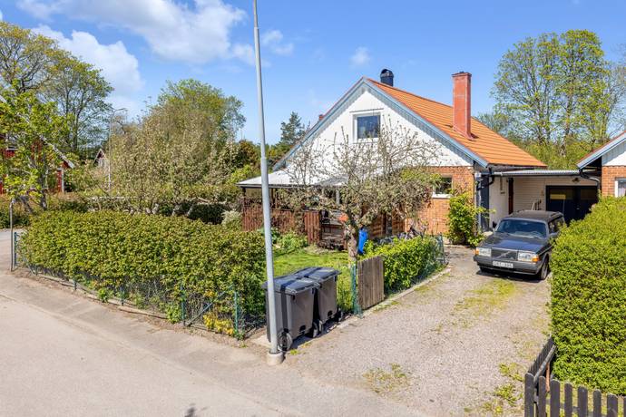 Ekervägen 2, Gunsta, Uppsala kommun