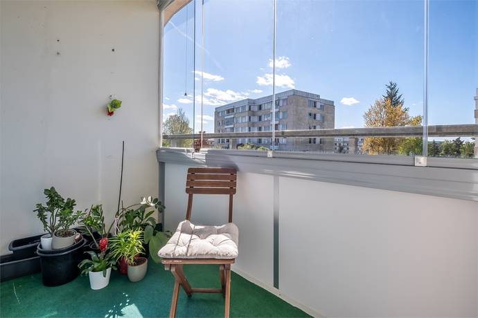 3 rum lägenhet på Storvretsvägen 47 Skogås, Huddinge kommun - bild 1