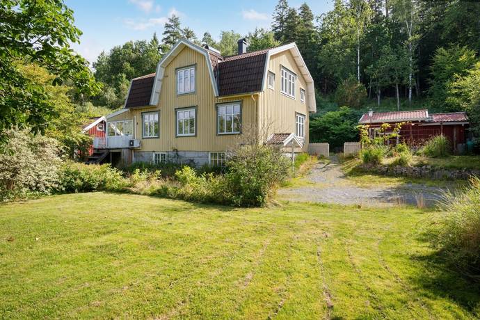 6 rum villa på Strömsborgsvägen 7 Hällevadsholm, Munkedals kommun - bild 1