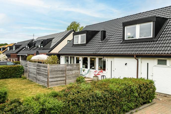 7 rum kedjehus på Trädgårdsgatan 15 Gamla Viken, Höganäs kommun - bild 2