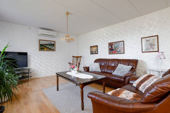 4 rum Villa på Carléns väg 46 Hällabrottet Kumla kommun - bild 8