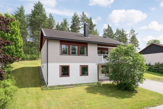 5 rum villa på Skolmyrsgatan 12 Bengtsfors, Bengtsfors kommun - bild 1