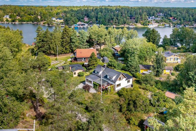 Karlshillsvägen 8, Rindö, Vaxholms kommun